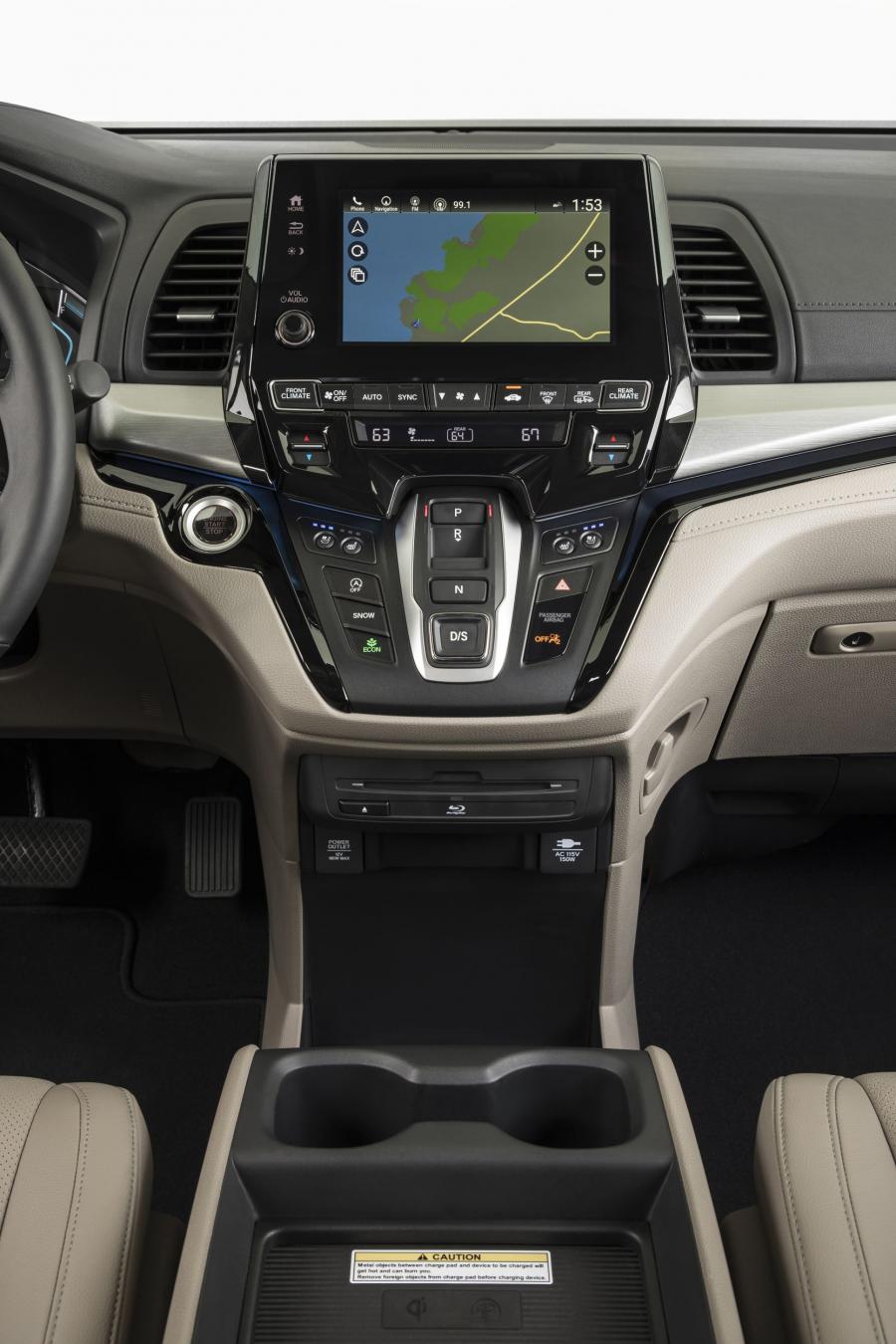 Детали интерьера Honda Odyssey 2017 года  (фото 127 из 160)